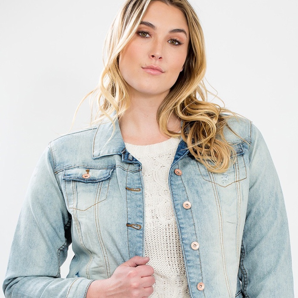 Denim Stretch Jacket with Rip Style!